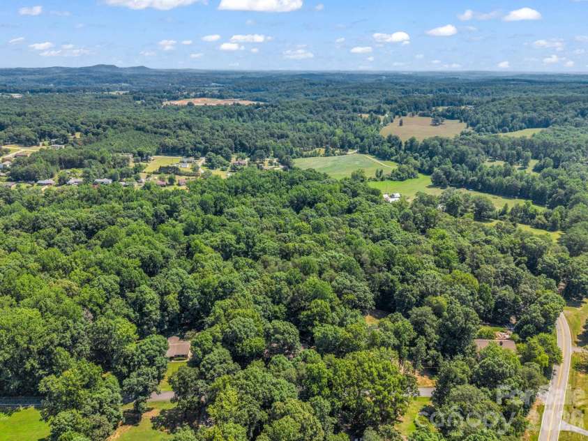 104 Dill Circle, Landrum, SC 29356.  MLS# CAR4399548, YatesRealty ID 34468. 