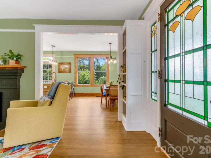 9 Houston Street, Asheville, NC 28801.  MLS# CAR4398917, YatesRealty ID 34469. 
