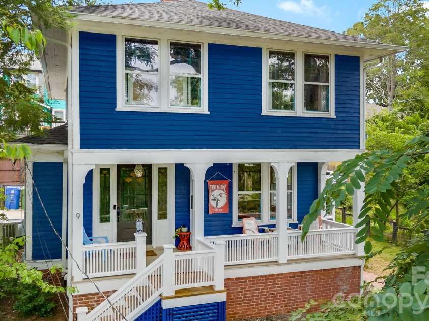9 Houston Street, Asheville, NC 28801.  MLS# CAR4398917, YatesRealty ID 34469. 