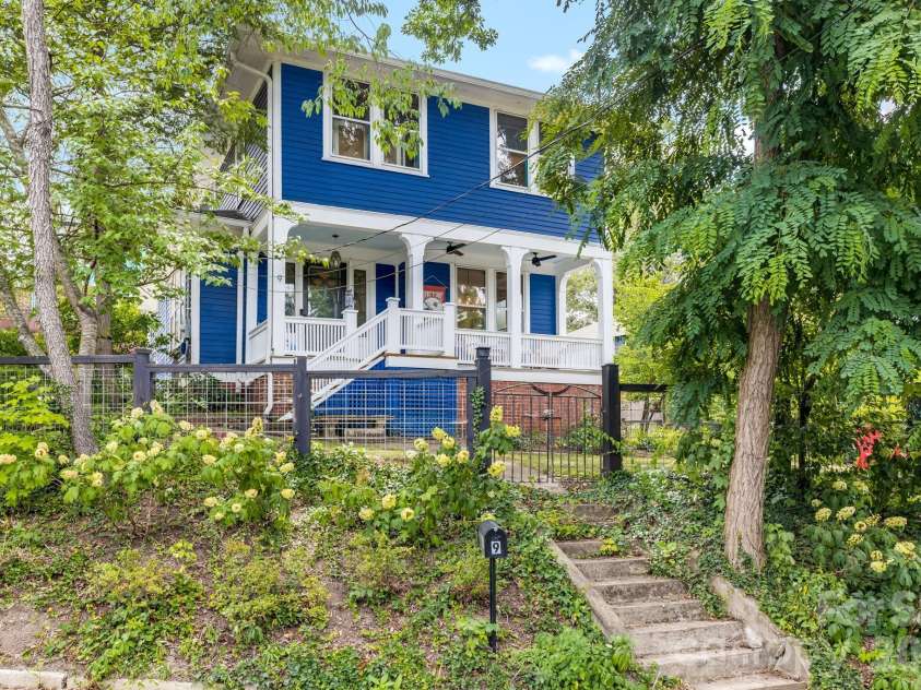 9 Houston Street, Asheville, NC 28801.  MLS# CAR4398917, YatesRealty ID 34469. 