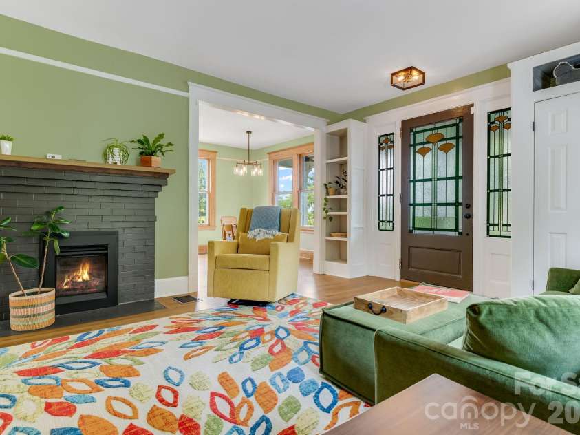 9 Houston Street, Asheville, NC 28801.  MLS# CAR4398917, YatesRealty ID 34469. 