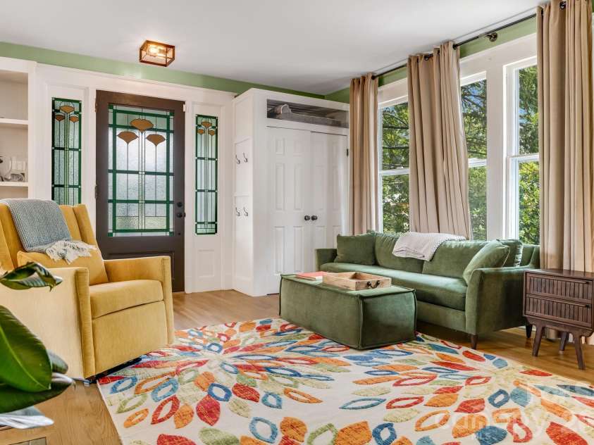 9 Houston Street, Asheville, NC 28801.  MLS# CAR4398917, YatesRealty ID 34469. 