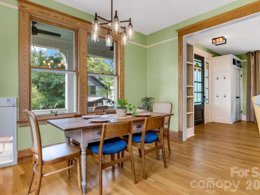 9 Houston Street, Asheville, NC 28801.  MLS# CAR4398917, YatesRealty ID 34469. 