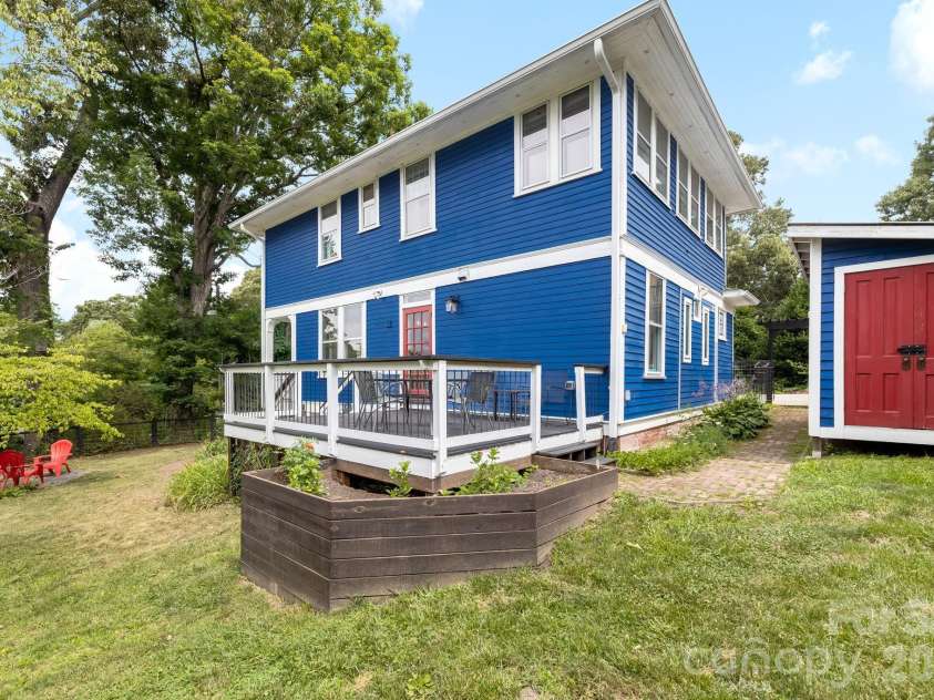 9 Houston Street, Asheville, NC 28801.  MLS# CAR4398917, YatesRealty ID 34469. 