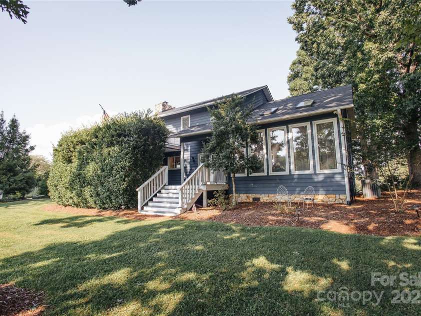 95 Lake Club Lane, Nebo, NC 28761.  MLS# CAR4171181, YatesRealty ID 3447. 