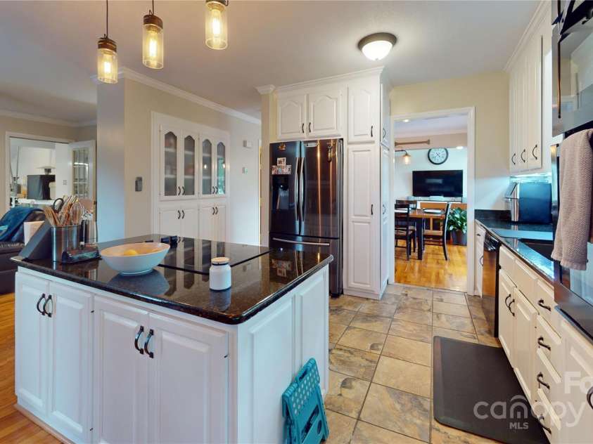95 Lake Club Lane, Nebo, NC 28761.  MLS# CAR4171181, YatesRealty ID 3447. 