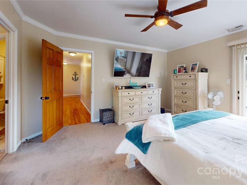95 Lake Club Lane, Nebo, NC 28761.  MLS# CAR4171181, YatesRealty ID 3447. 