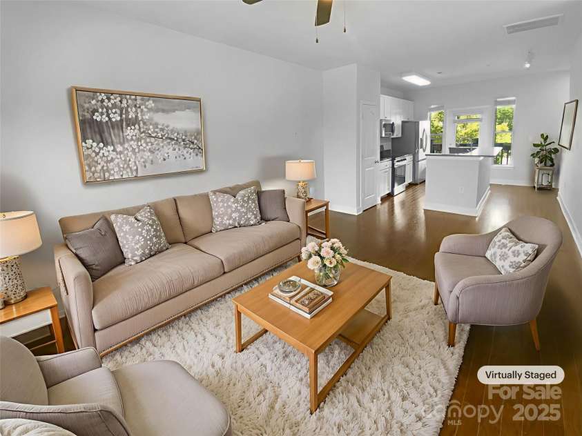 1031 Skyline View Way, Charlotte, NC 28204.  MLS# CAR4293136, YatesRealty ID 34470. Staged Photo