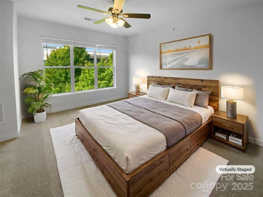 1031 Skyline View Way, Charlotte, NC 28204.  MLS# CAR4293136, YatesRealty ID 34470. Staged Photo