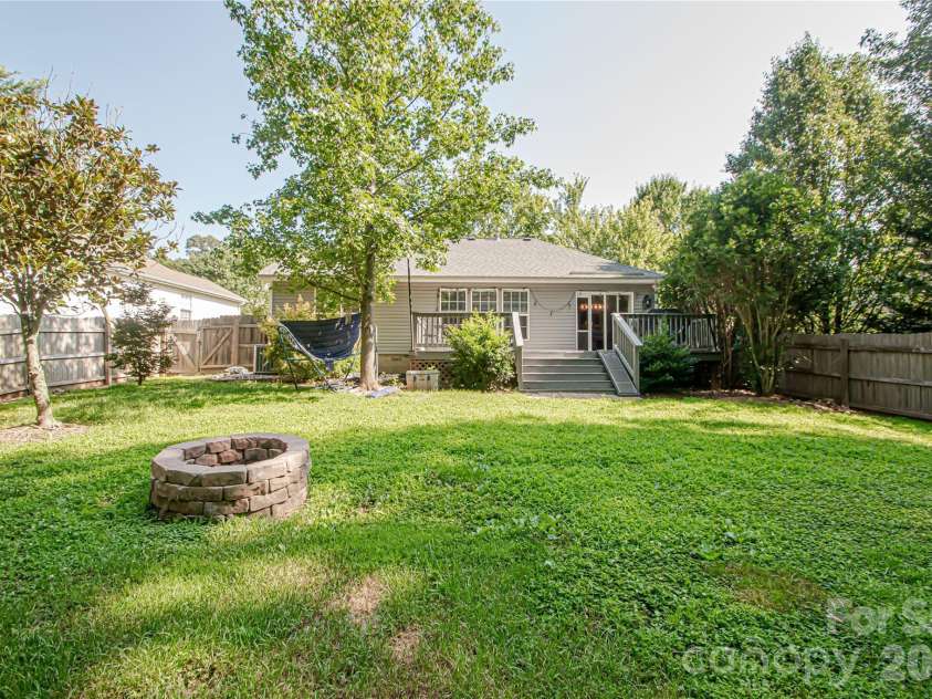 11032 Elven Drive, Fort Mill, SC 29707.  MLS# CAR4396203, YatesRealty ID 34471. 