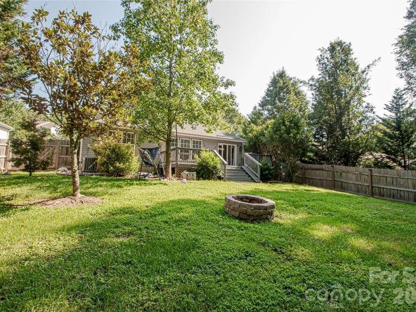 11032 Elven Drive, Fort Mill, SC 29707.  MLS# CAR4396203, YatesRealty ID 34471. 