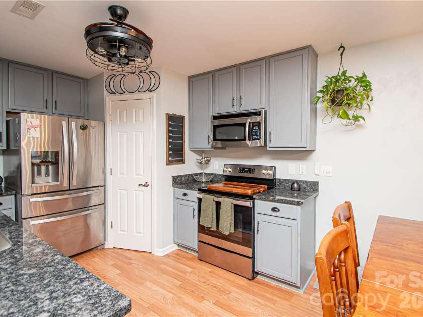 11032 Elven Drive, Fort Mill, SC 29707.  MLS# CAR4396203, YatesRealty ID 34471. 