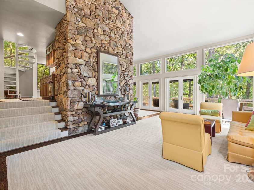 5101 Gorham Drive, Charlotte, NC 28226.  MLS# CAR4295776, YatesRealty ID 34471. 