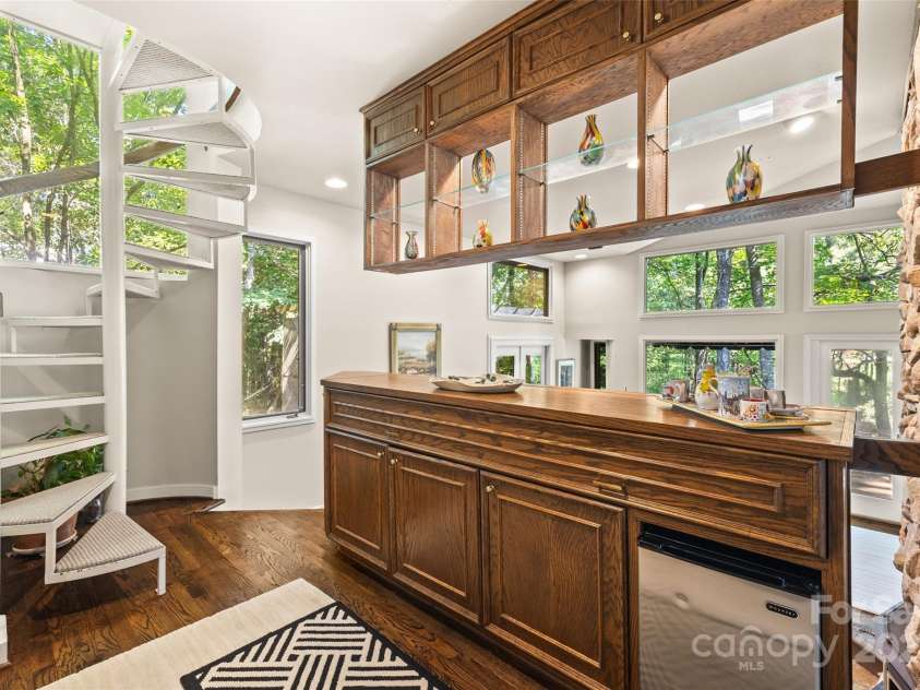 5101 Gorham Drive, Charlotte, NC 28226.  MLS# CAR4295776, YatesRealty ID 34471. 