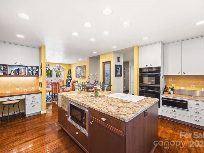 5101 Gorham Drive, Charlotte, NC 28226.  MLS# CAR4295776, YatesRealty ID 34471. 