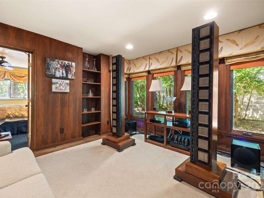 5101 Gorham Drive, Charlotte, NC 28226.  MLS# CAR4295776, YatesRealty ID 34471. 