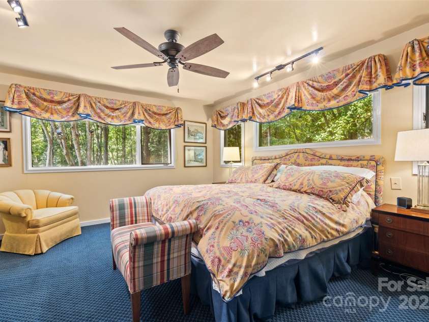 5101 Gorham Drive, Charlotte, NC 28226.  MLS# CAR4295776, YatesRealty ID 34471. 