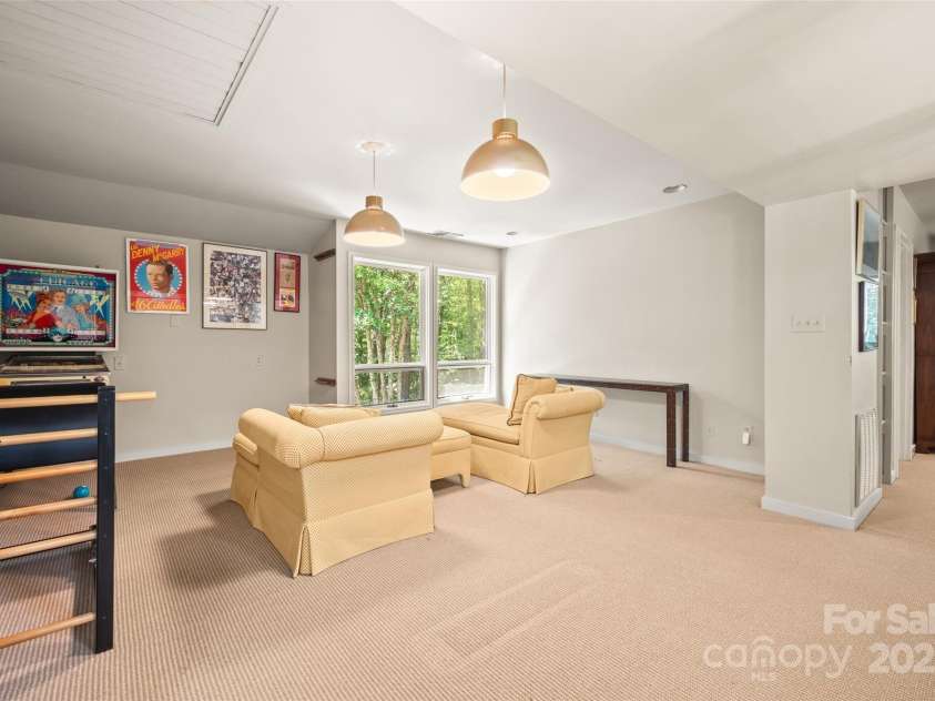 5101 Gorham Drive, Charlotte, NC 28226.  MLS# CAR4295776, YatesRealty ID 34471. 