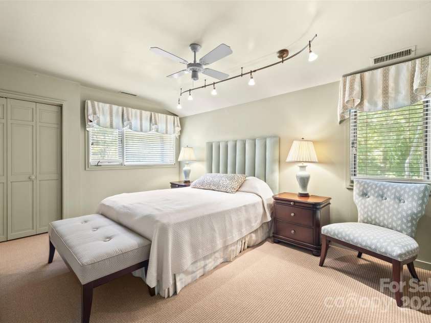 5101 Gorham Drive, Charlotte, NC 28226.  MLS# CAR4295776, YatesRealty ID 34471. 