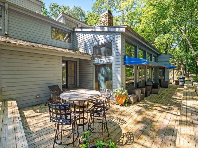 5101 Gorham Drive, Charlotte, NC 28226.  MLS# CAR4295776, YatesRealty ID 34471. 