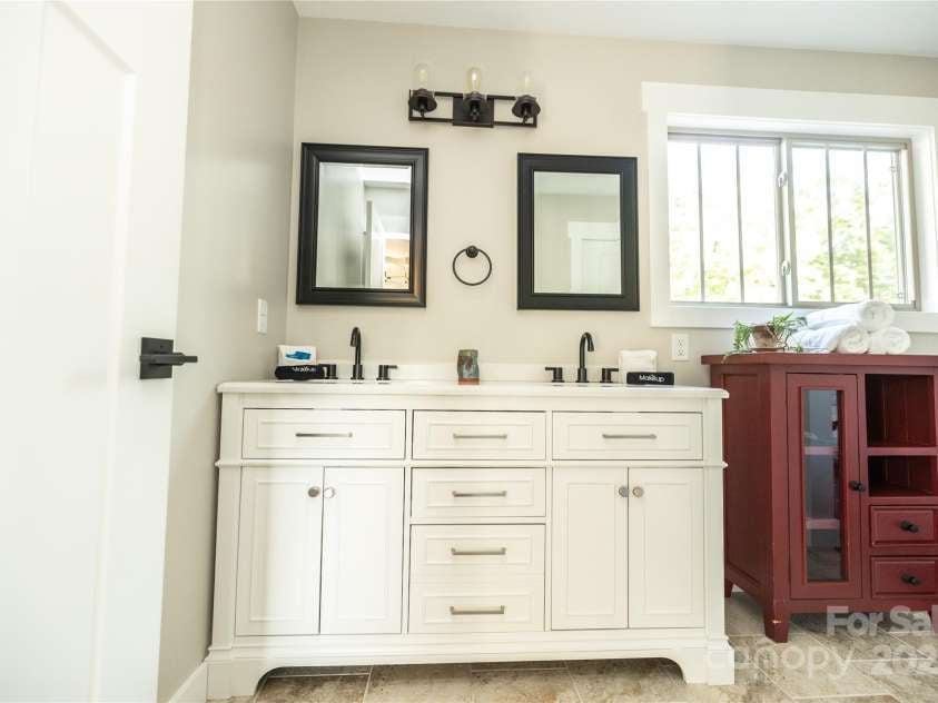 3 Staffordshire Drive, Black Mountain, NC 28711.  MLS# CAR4295831, YatesRealty ID 34472. Full bath at top of steps