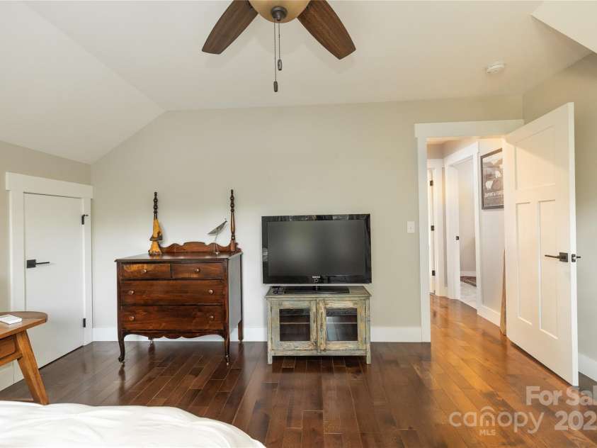 3 Staffordshire Drive, Black Mountain, NC 28711.  MLS# CAR4295831, YatesRealty ID 34472. Guest bedroom #1