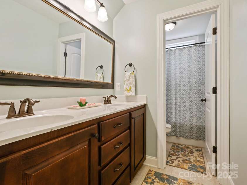 8109 Cane Pointe Lane, Waxhaw, NC 28173.  MLS# CAR4291993, YatesRealty ID 34473. 