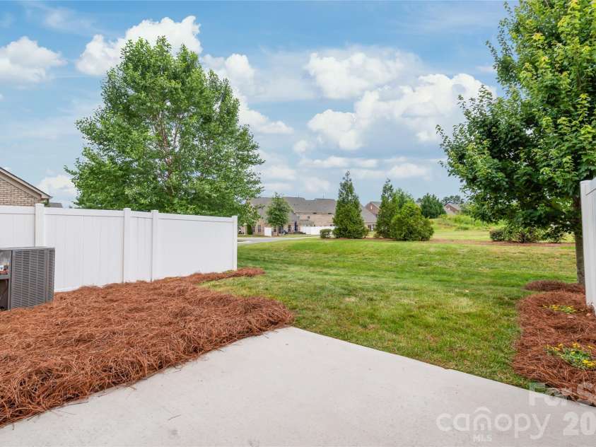 4010 Woodsmill Road, Fort Mill, SC 29707.  MLS# CAR4394180, YatesRealty ID 34474. 