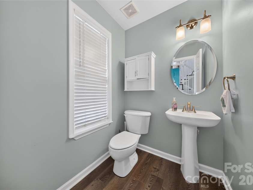 1505 Hollythorne Drive, Rock Hill, SC 29732.  MLS# CAR4396342, YatesRealty ID 34476. First Floor Powder Room