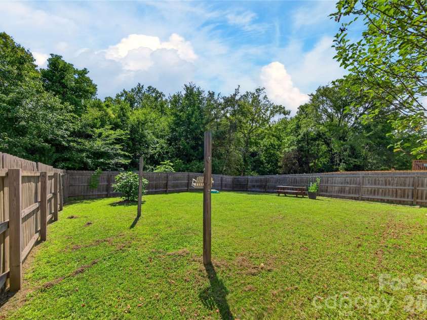 1505 Hollythorne Drive, Rock Hill, SC 29732.  MLS# CAR4396342, YatesRealty ID 34476. Flat Fenced Yard