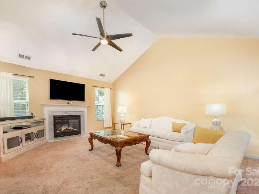 6233 Nevin Road, Charlotte, NC 28262.  MLS# CAR4287059, YatesRealty ID 34476. 