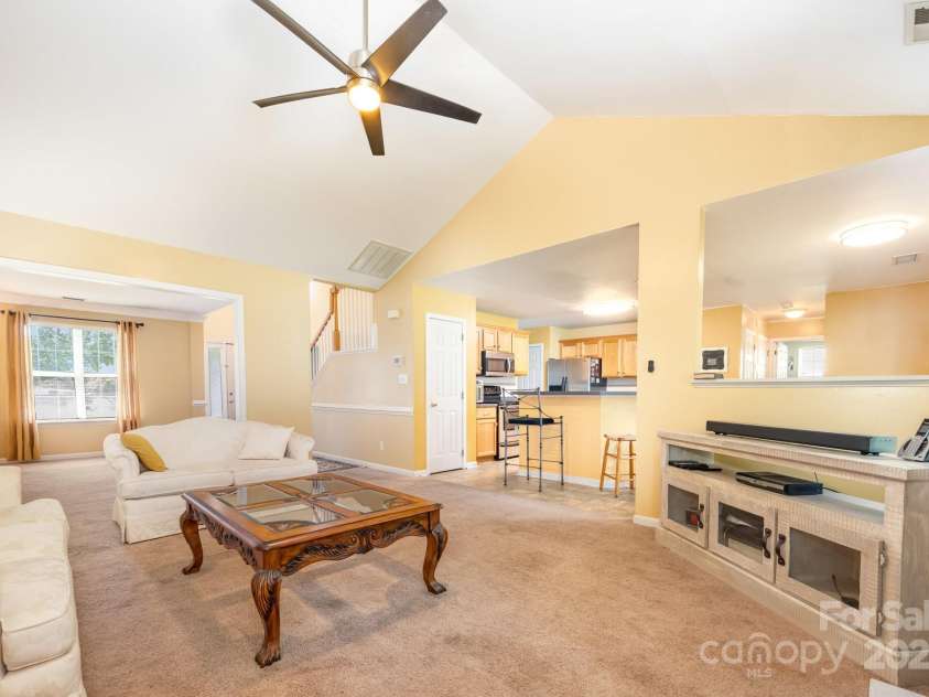 6233 Nevin Road, Charlotte, NC 28262.  MLS# CAR4287059, YatesRealty ID 34476. 