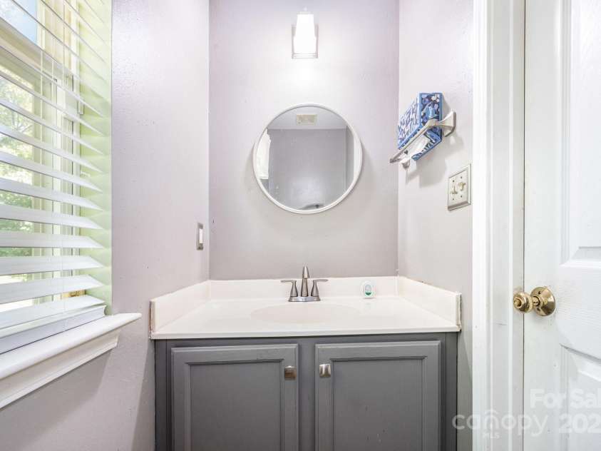 6233 Nevin Road, Charlotte, NC 28262.  MLS# CAR4287059, YatesRealty ID 34476. 