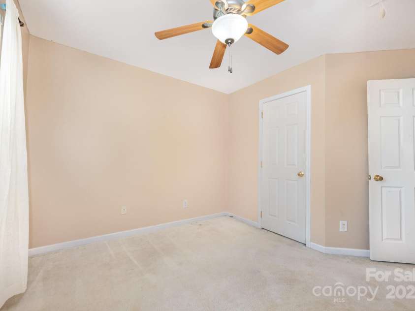 6233 Nevin Road, Charlotte, NC 28262.  MLS# CAR4287059, YatesRealty ID 34476. 