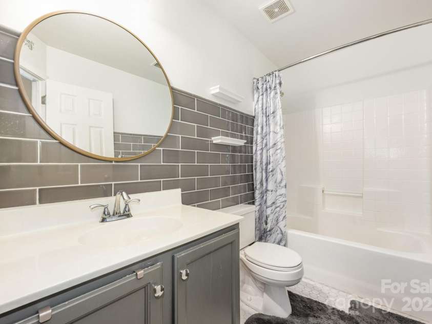 6233 Nevin Road, Charlotte, NC 28262.  MLS# CAR4287059, YatesRealty ID 34476. 