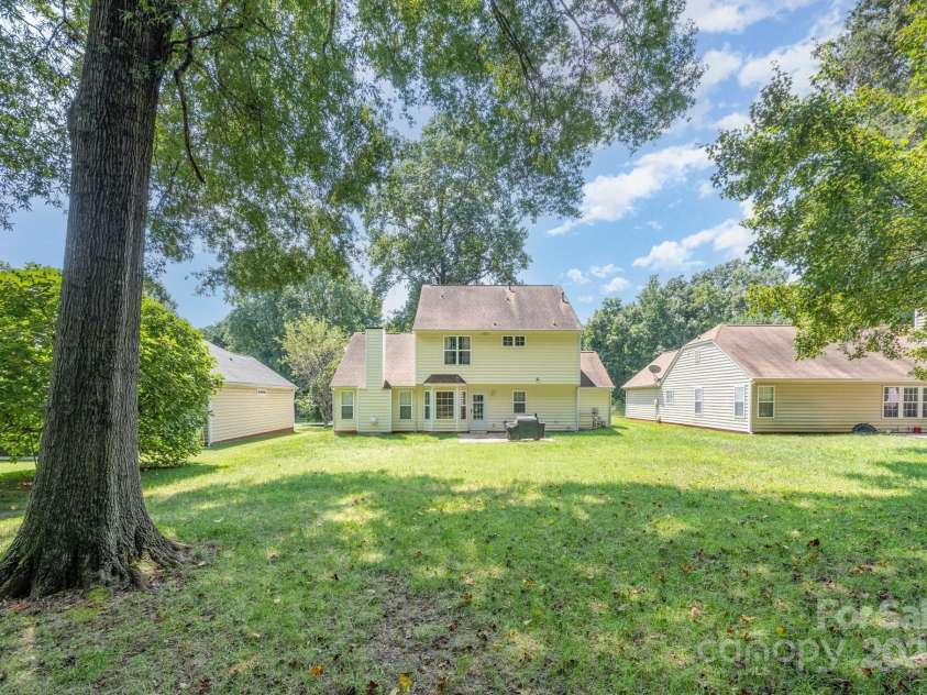 6233 Nevin Road, Charlotte, NC 28262.  MLS# CAR4287059, YatesRealty ID 34476. 