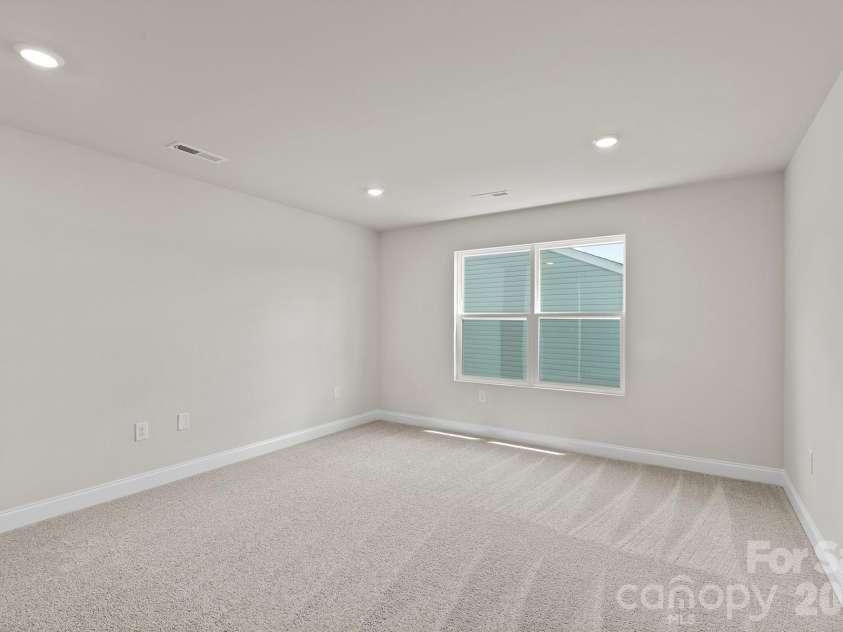 6611 Fairford Drive, Charlotte, NC 28215.  MLS# CAR4359540, YatesRealty ID 34477. 