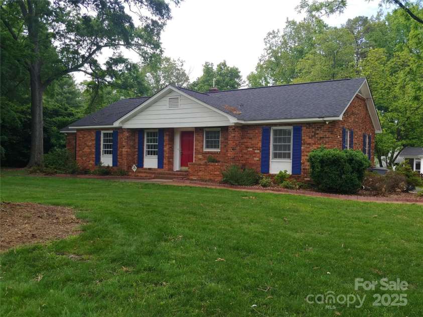 7417 Alexander Road, Charlotte, NC 28270.  MLS# CAR4292120, YatesRealty ID 34477. 