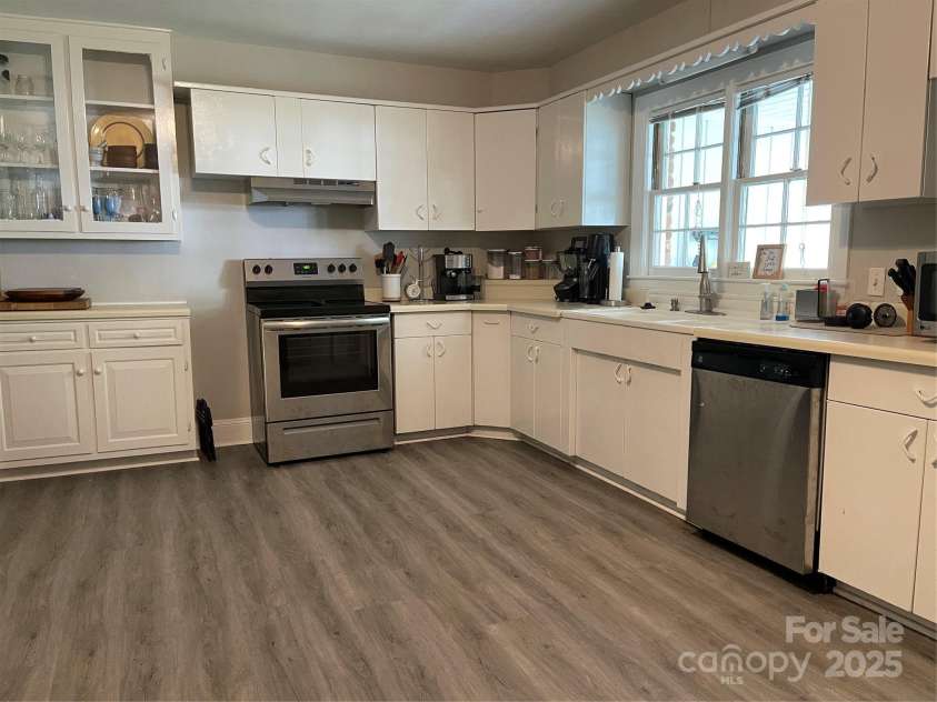 7417 Alexander Road, Charlotte, NC 28270.  MLS# CAR4292120, YatesRealty ID 34477. 