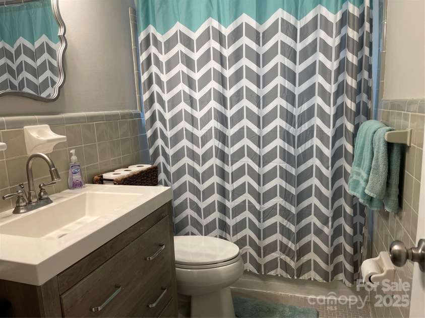 7417 Alexander Road, Charlotte, NC 28270.  MLS# CAR4292120, YatesRealty ID 34477. 