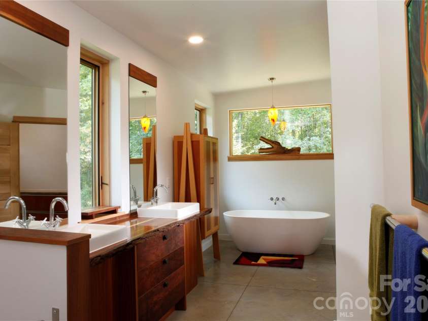 17 Fig Tree Lane, Asheville, NC 28803.  MLS# CAR4305834, YatesRealty ID 3448. 