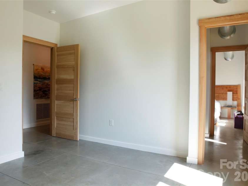 17 Fig Tree Lane, Asheville, NC 28803.  MLS# CAR4305834, YatesRealty ID 3448. 