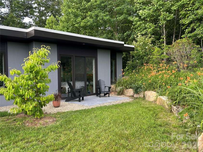 17 Fig Tree Lane, Asheville, NC 28803.  MLS# CAR4305834, YatesRealty ID 3448. 
