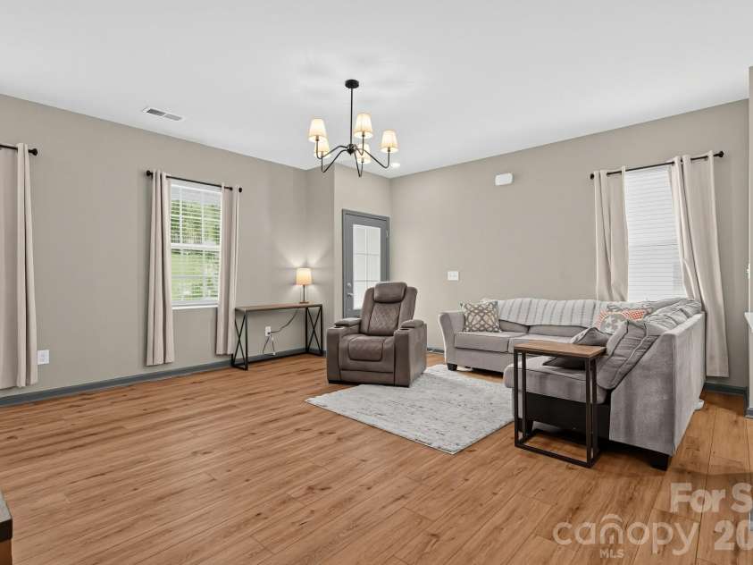 9830 Old Garden Circle, Gastonia, NC 28056.  MLS# CAR4420595, YatesRealty ID 34480. 