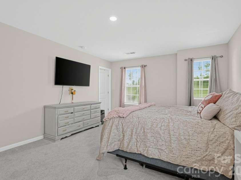 9830 Old Garden Circle, Gastonia, NC 28056.  MLS# CAR4420595, YatesRealty ID 34480. 