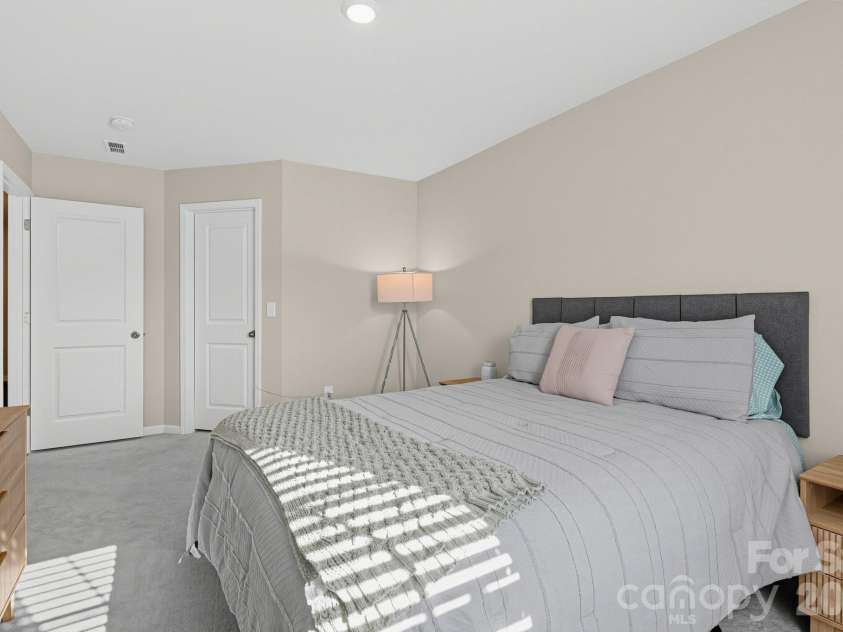 9830 Old Garden Circle, Gastonia, NC 28056.  MLS# CAR4420595, YatesRealty ID 34480. 