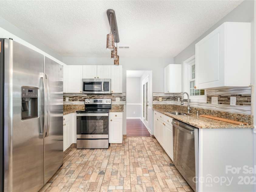 200 Sidney Court, Monroe, NC 28110.  MLS# CAR4295791, YatesRealty ID 34481. 