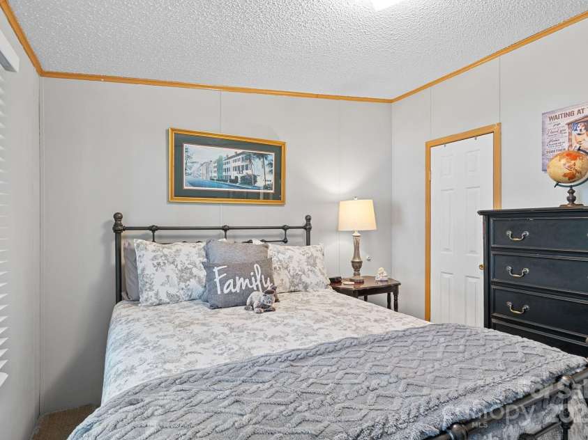 213 Old State Ten Road, Black Mountain, NC 28711.  MLS# CAR4294666, YatesRealty ID 34482. 