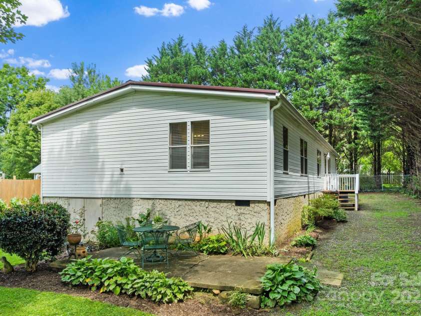 213 Old State Ten Road, Black Mountain, NC 28711.  MLS# CAR4294666, YatesRealty ID 34482. 