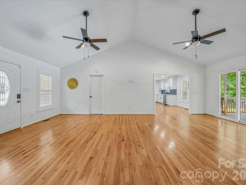1512 Kinglet Drive, York, SC 29745.  MLS# CAR4393355, YatesRealty ID 34483. 